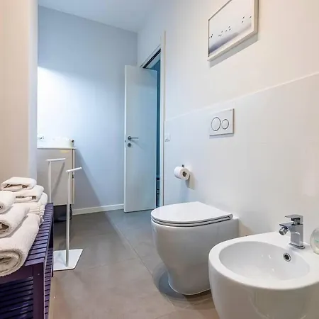 Blue Nest - Stazione Homestay szállás Milánó